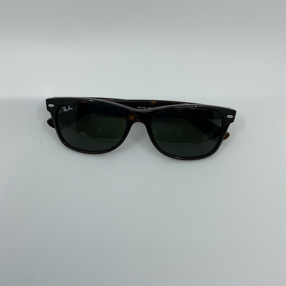 Ray-Ban New Wayfarer Classic Tortoise Shell Sunglasses - Picture 4 of 10